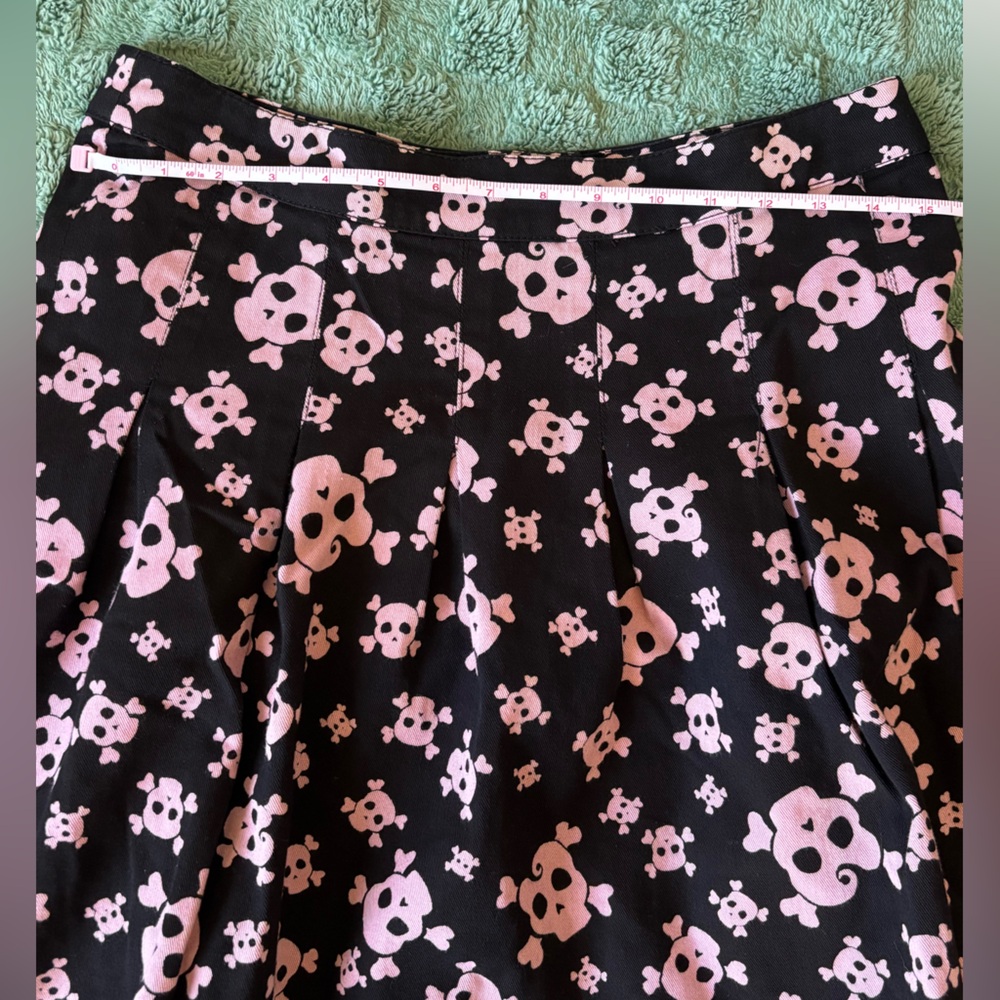 H&M Pink Skull Print Skater Skirt – Y2K Goth Punk - Picture 4 of 8
